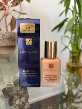 Estée Lauder DW Stay-in-Place in 3N1 Ivory Beige - Discontinued formula